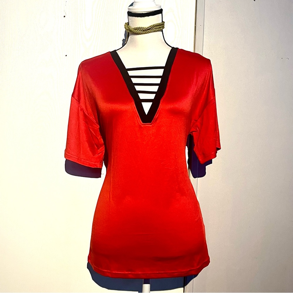 COEUR DE VAGUE Deep V-Neck Red Top
A27